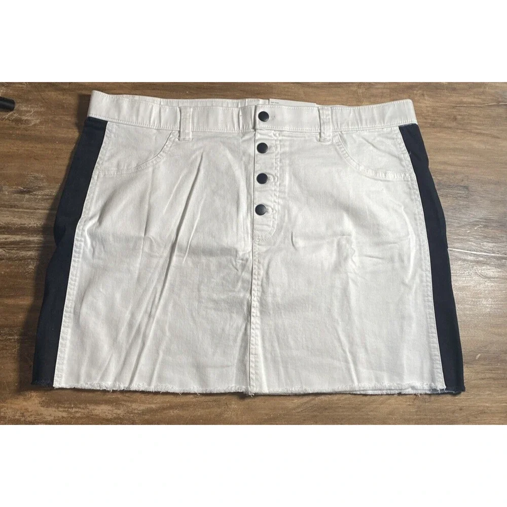 HUE New Tuxedo Cutoff Denim Mini Skirt Size XL NEW - Picture 3 of 8